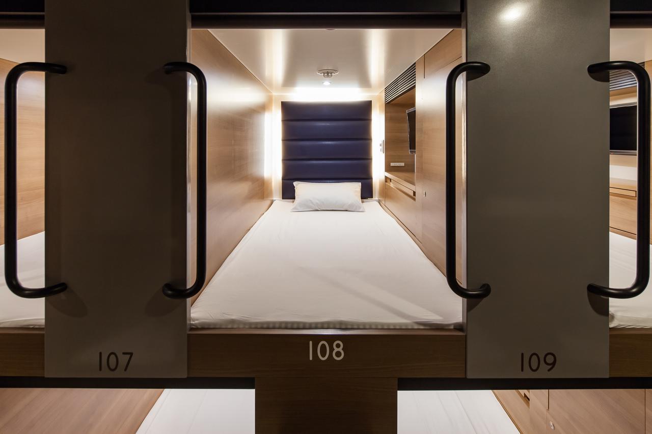 Y'S Cabin Yokohama Kannai Extérieur photo